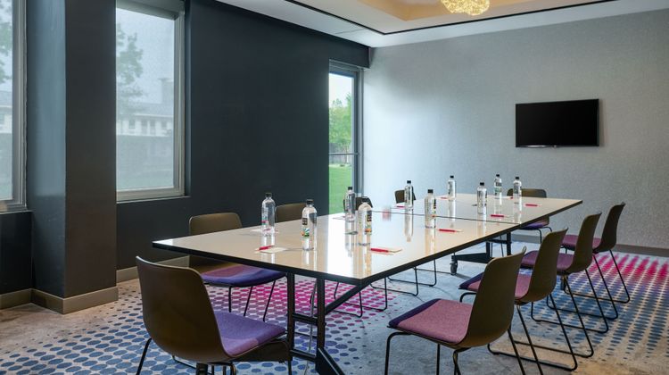 aloft Charleston Airport & Conv Center Meeting