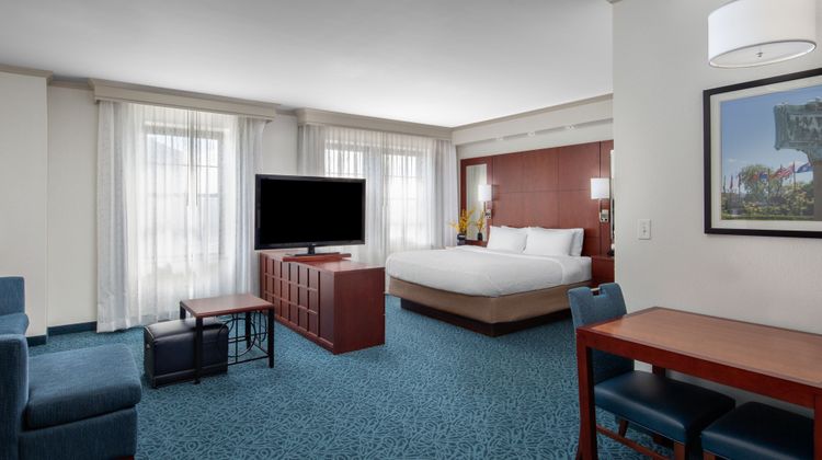 Residence Inn Downtown/The Phelps Suite