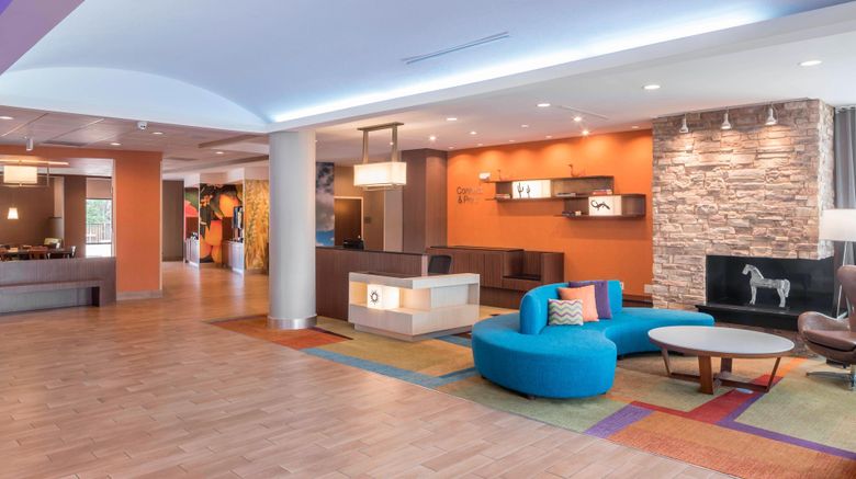 <b>Fairfield Inn & Suites Houston Pasadena Lobby</b>. Images powered by <a href="https://www.leonardoworldwide.com/" title="Leonardo Worldwide" target="_blank">Leonardo</a>.