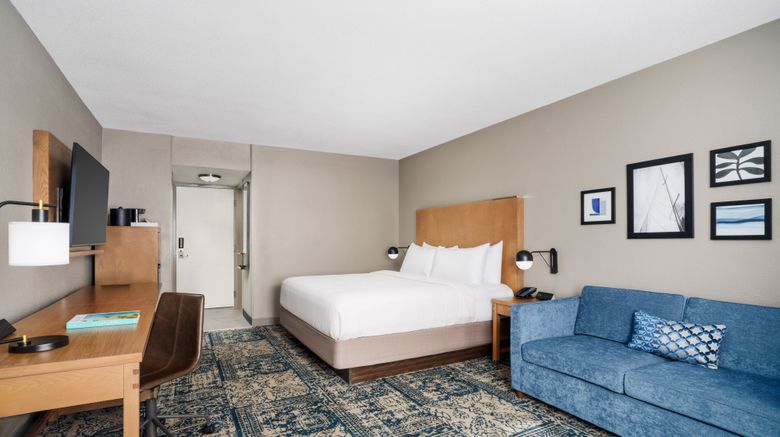 <b>Four Points Destin-Fort Walton Beach Room</b>. Images powered by <a href="https://www.leonardoworldwide.com/" title="Leonardo Worldwide" target="_blank">Leonardo</a>.