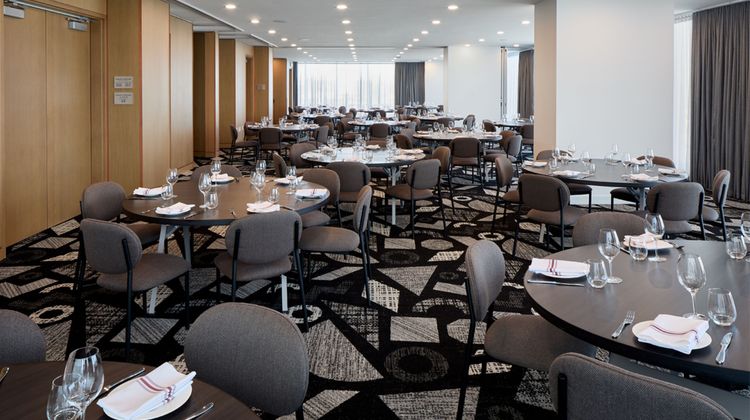 Courtyard Montreal Laval Meeting