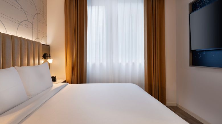 <b>Courtyard New York Manhattan/SoHo Room</b>. Images powered by <a href="https://www.leonardoworldwide.com/" title="Leonardo Worldwide" target="_blank">Leonardo</a>.