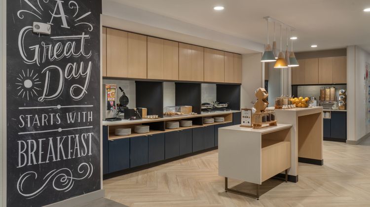 TownePlace Suites New Philadelphia Restaurant
