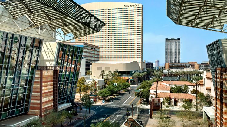 Sheraton Phoenix Downtown Exterior