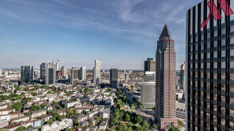 <b>Frankfurt Marriott Hotel Room</b>. Images powered by <a href="https://www.leonardoworldwide.com/" title="Leonardo Worldwide" target="_blank">Leonardo</a>.