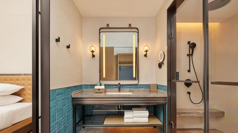 <b>Four Points Linhai Room</b>. Images powered by <a href="https://www.leonardoworldwide.com/" title="Leonardo Worldwide" target="_blank">Leonardo</a>.