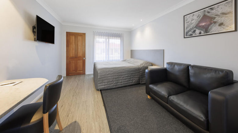 <b>Black Gold Country Cabins and Motel Room</b>. Images powered by <a href="https://www.leonardoworldwide.com/" title="Leonardo Worldwide" target="_blank">Leonardo</a>.