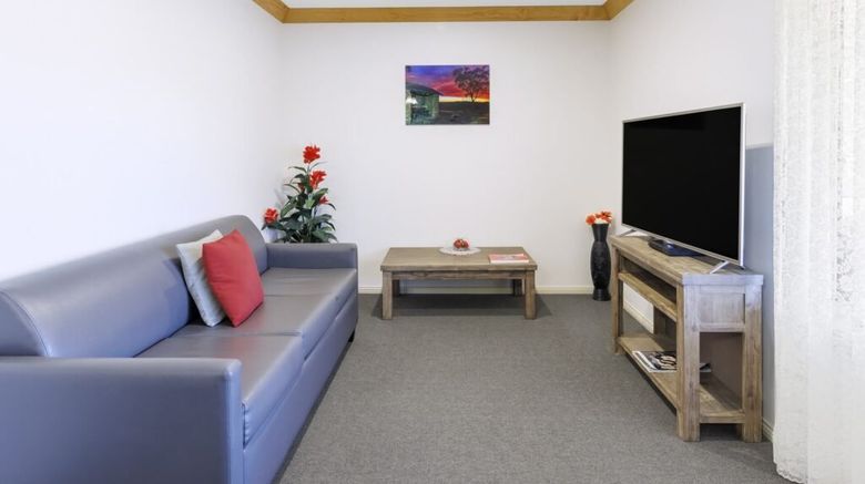 <b>Black Gold Country Cabins and Motel Suite</b>. Images powered by <a href="https://www.leonardoworldwide.com/" title="Leonardo Worldwide" target="_blank">Leonardo</a>.