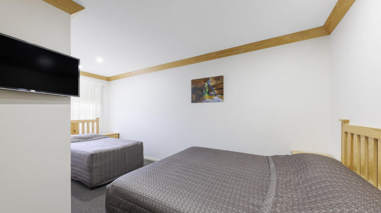 <b>Black Gold Country Cabins and Motel Suite</b>. Images powered by <a href="https://www.leonardoworldwide.com/" title="Leonardo Worldwide" target="_blank">Leonardo</a>.