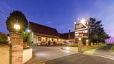 Black Gold Country Cabins and Motel Exterior