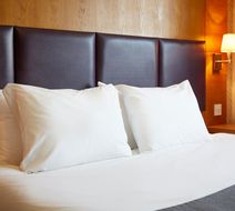 De Trafford Hotel Room