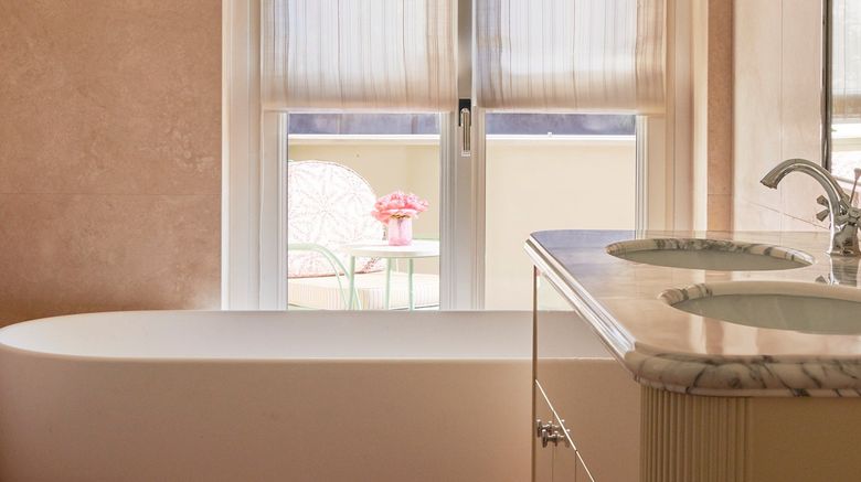 <b>Casa Monti Room</b>. Images powered by <a href="https://www.leonardoworldwide.com/" title="Leonardo Worldwide" target="_blank">Leonardo</a>.
