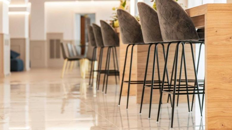 <b>Hotel Cavalieri Lobby</b>. Images powered by <a href="https://www.leonardoworldwide.com/" title="Leonardo Worldwide" target="_blank">Leonardo</a>.