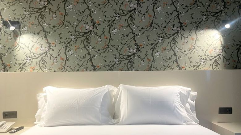 <b>Ah San Fermin Suites Room</b>. Images powered by <a href="https://www.leonardoworldwide.com/" title="Leonardo Worldwide" target="_blank">Leonardo</a>.