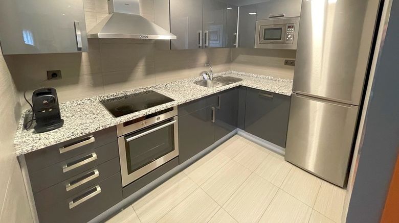 <b>Ah San Fermin Suites Room</b>. Images powered by <a href="https://www.leonardoworldwide.com/" title="Leonardo Worldwide" target="_blank">Leonardo</a>.