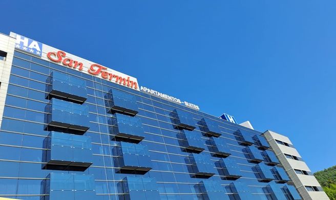 Ah San Fermin Suites Exterior