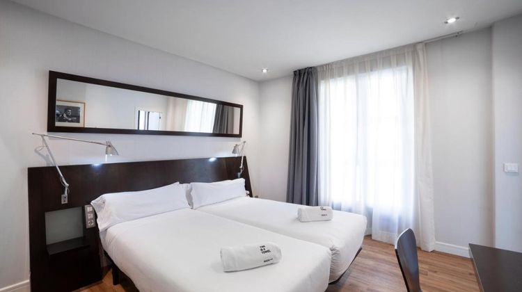 Petit Palace Arana Room