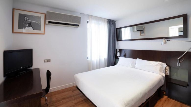 <b>Petit Palace Arana Room</b>. Images powered by <a href="https://www.leonardoworldwide.com/" title="Leonardo Worldwide" target="_blank">Leonardo</a>.