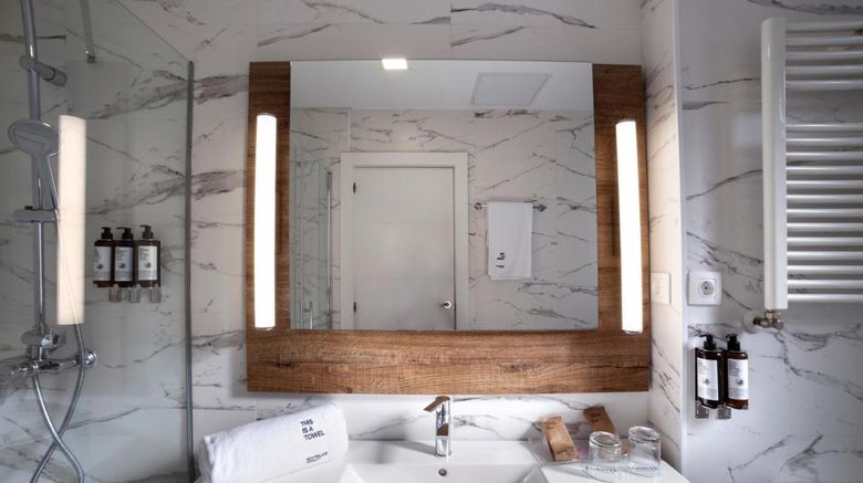 <b>Petit Palace Arana Room</b>. Images powered by <a href="https://www.leonardoworldwide.com/" title="Leonardo Worldwide" target="_blank">Leonardo</a>.