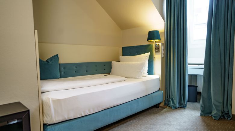 <b>TOP Hotel an der Oper Room</b>. Images powered by <a href="https://www.leonardoworldwide.com/" title="Leonardo Worldwide" target="_blank">Leonardo</a>.