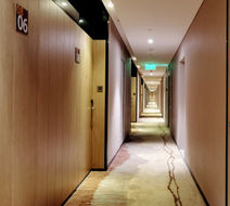 Holiday Inn Express Wenjiang Hotspring Lobby