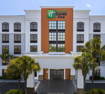 Holiday Inn Express Exterior