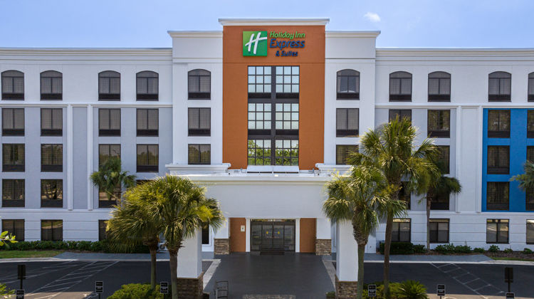 Holiday Inn Express Exterior