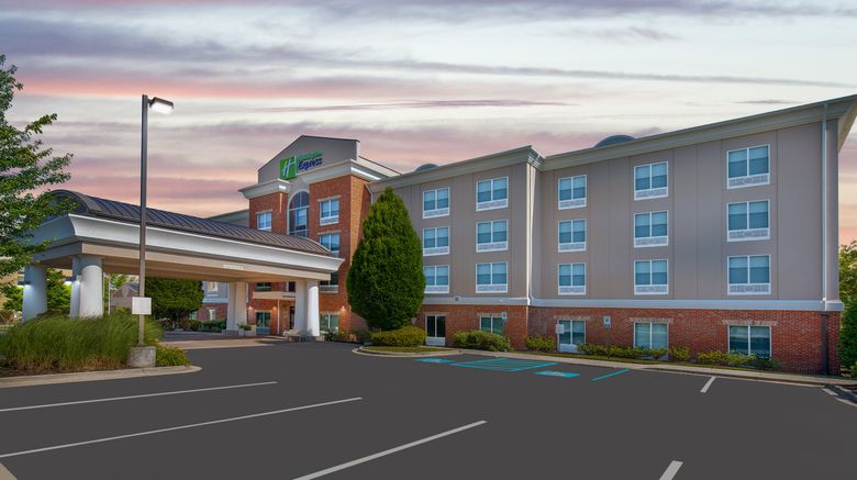 <b>Holiday Inn Express Ooltewah Exterior</b>. Images powered by <a href="https://www.leonardoworldwide.com/" title="Leonardo Worldwide" target="_blank">Leonardo</a>.