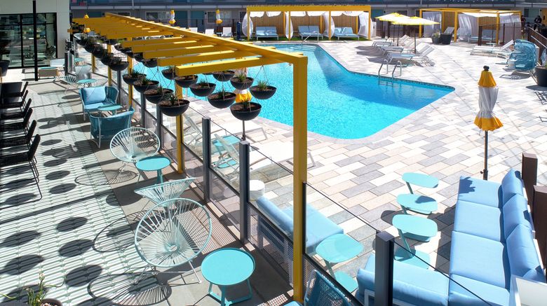 <b>Voco The Tuxon Pool</b>. Images powered by <a href="https://www.leonardoworldwide.com/" title="Leonardo Worldwide" target="_blank">Leonardo</a>.