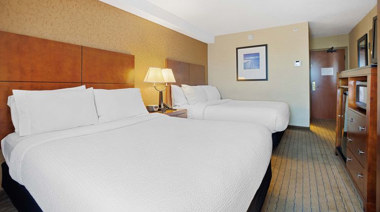 Sandman Hotel & Suites London Downtown Room