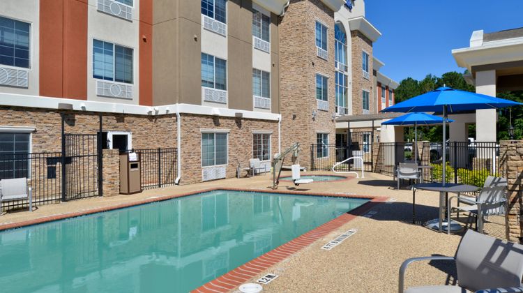 Holiday Inn Express Hotel & Suites Pool