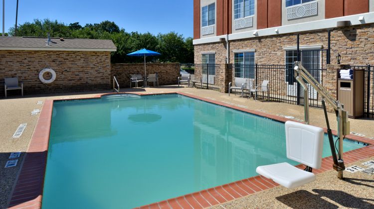 Holiday Inn Express Hotel & Suites Pool