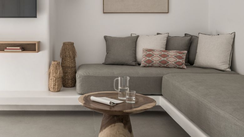 <b>A Hotel Mykonos Room</b>. Images powered by <a href="https://www.leonardoworldwide.com/" title="Leonardo Worldwide" target="_blank">Leonardo</a>.