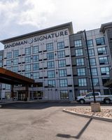 Sandman Signature Hotel & Suites