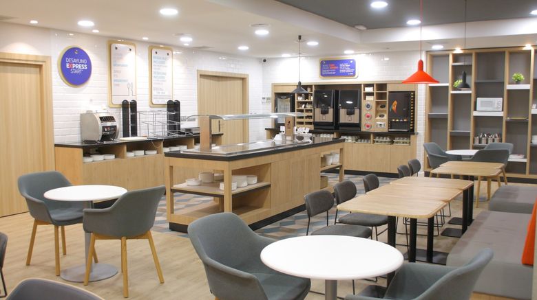 <b>Holiday Inn Express San Sebastian Reyes Restaurant</b>. Images powered by <a href="https://www.leonardoworldwide.com/" title="Leonardo Worldwide" target="_blank">Leonardo</a>.