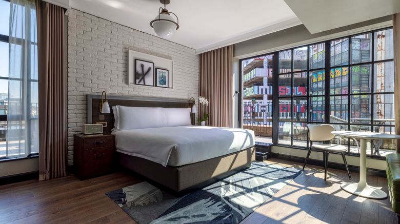 <b>Virgin Hotels London-Shoreditch Suite</b>. Images powered by <a href="https://www.leonardoworldwide.com/" title="Leonardo Worldwide" target="_blank">Leonardo</a>.