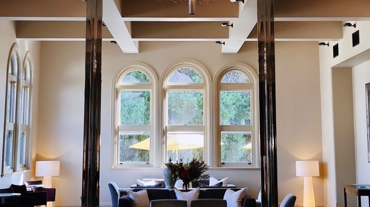 Mansion Hotel & Spa Lobby