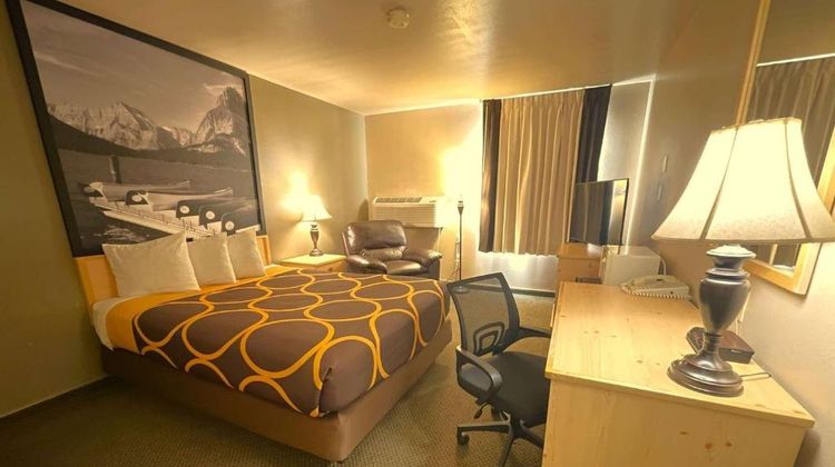 Super 8 Moscow Room