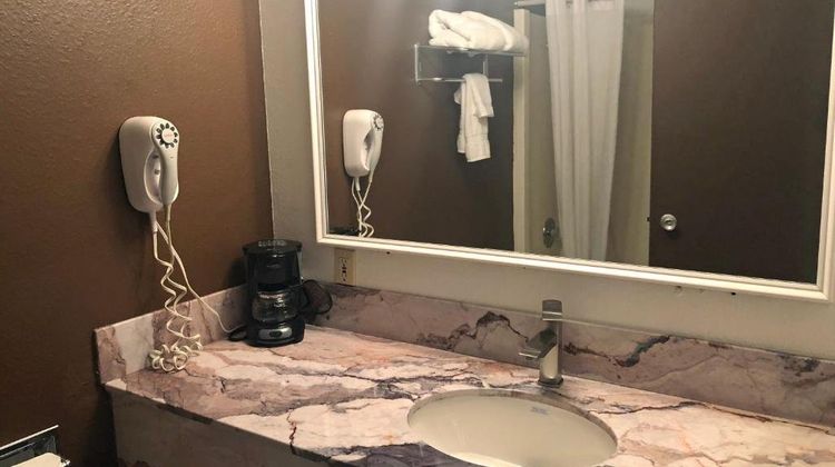 FairBridge Inn & Suites Lewiston Room
