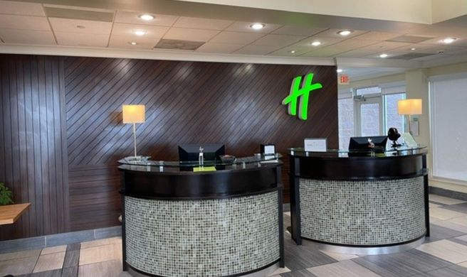 Holiday Inn Effingham Exterior