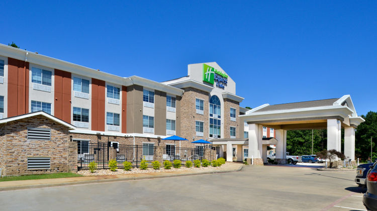 Holiday Inn Express Hotel & Suites Exterior