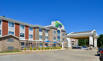 Holiday Inn Express Hotel & Suites