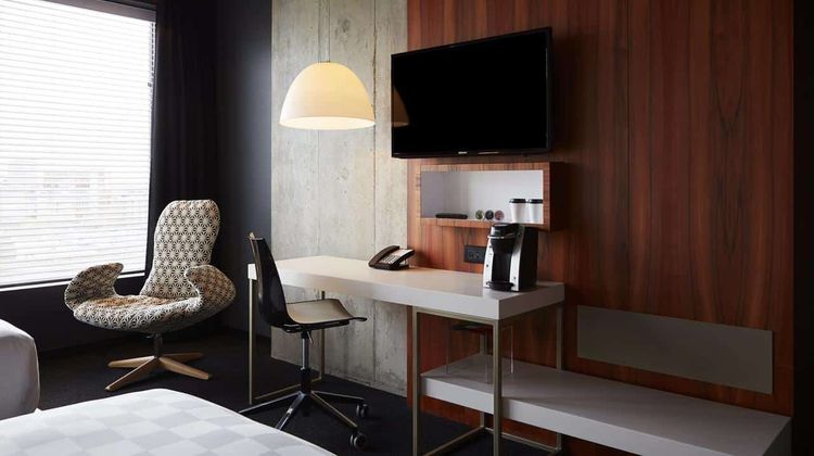 ALT Hotel Montreal Room