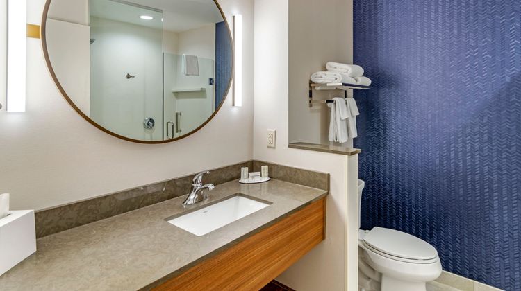 Fairfield Inn & Suites Helen Room