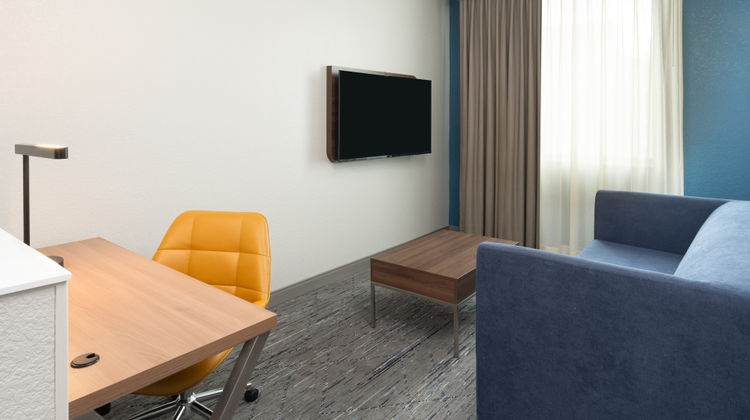 Holiday Inn Exp Miami Arpt Blue Lagoon Room