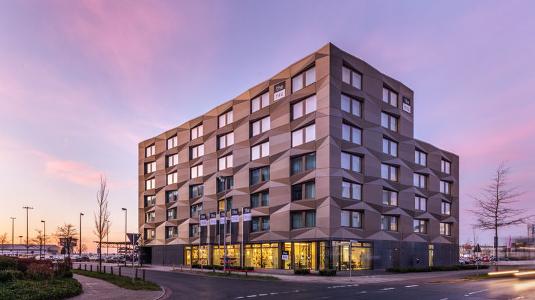<b>Holiday Inn The niu Crusoe Exterior</b>. Images powered by <a href="https://www.leonardoworldwide.com/" title="Leonardo Worldwide" target="_blank">Leonardo</a>.