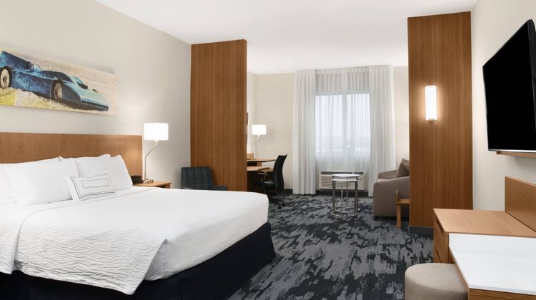Fairfield Inn/Stes DaytonaBeach Speedway Room