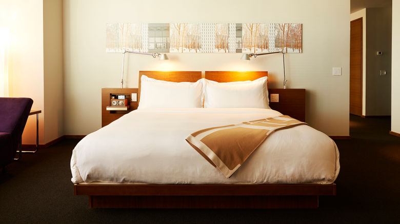 <b>Le Germain Hotel Calgary Suite</b>. Images powered by <a href="https://www.leonardoworldwide.com/" title="Leonardo Worldwide" target="_blank">Leonardo</a>.