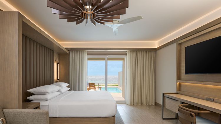 JW Marriott Beach Resort & Spa Suite