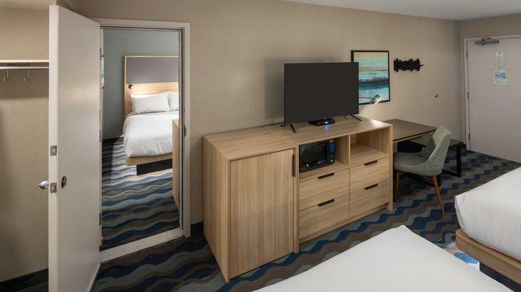 Accent Inn Burnaby Suite